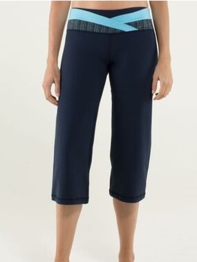 Lululemon Dharana Crop Grey Pants with Striped Waistband - Size M